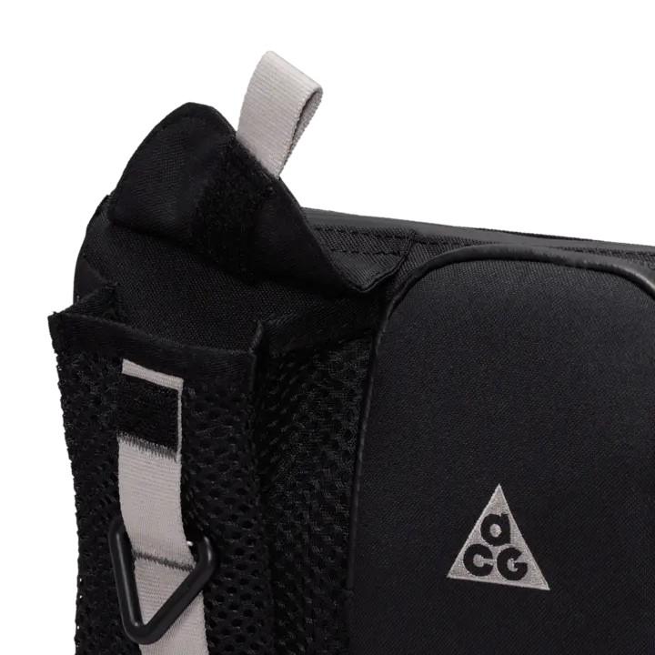 Nike ACG Daymax Crossbody Messenger Bag 3L Black