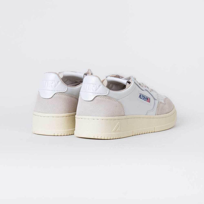 AUTRY Medalist Low Leather Sneakers Women
