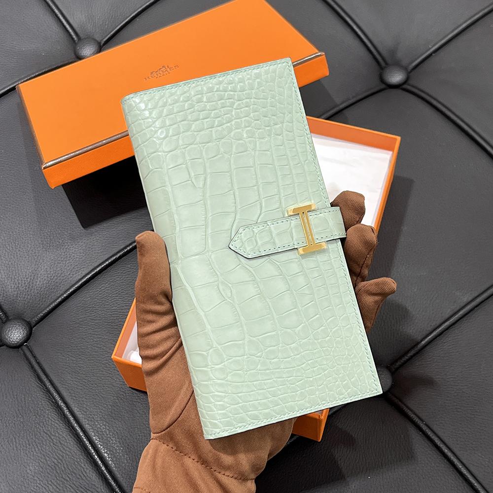 HERMES Alligator Long Wallet Mint Matte Gold Hardware Unisex
