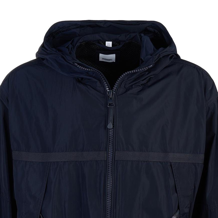 BURBERRY Logo Appliqué Lightweight Hooded Jacket for Men 8051010 M HARDING A1249