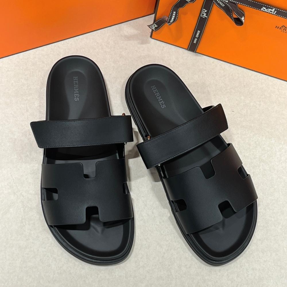 HERMES Men’s Chypre Classic Black Sandal