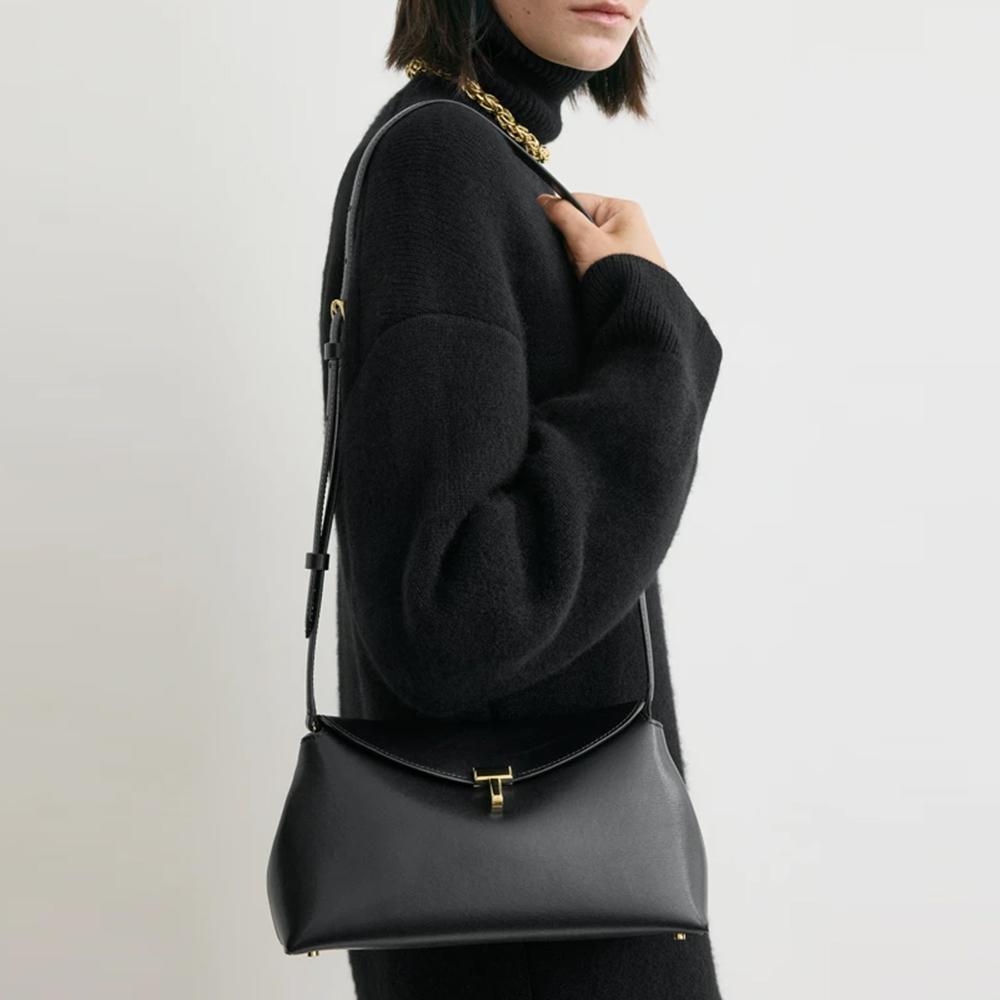 Toteme T-Lock Clutch Black Leather Shoulder Bag WLGBG419 LE0025 001
