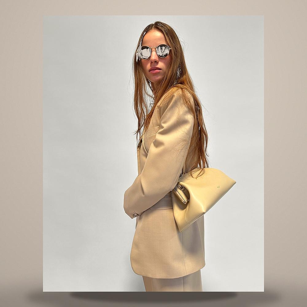 CELINE Triomphe Pontet Compact Card Holder Goatskin Black L101P3GVE 38NO