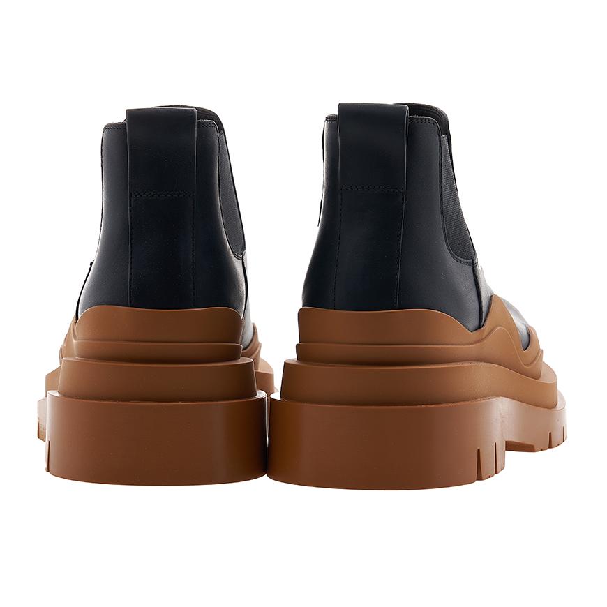 Bottega Veneta Tire Chelsea Boots Men’s Black Leather
