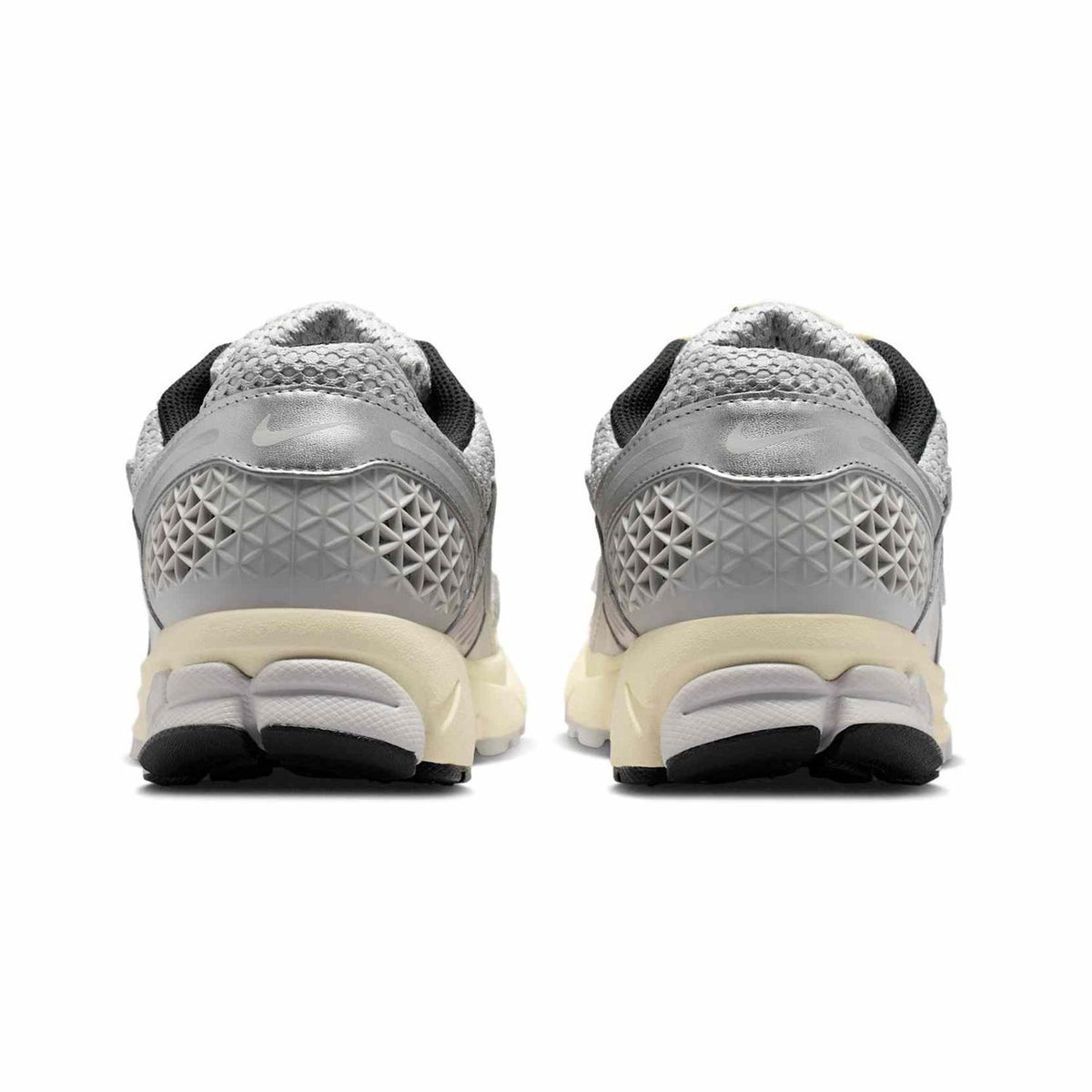Nike Zoom Vomero 5 Grey Fog Metallic Silver Low-Top Sneakers IM3486 002