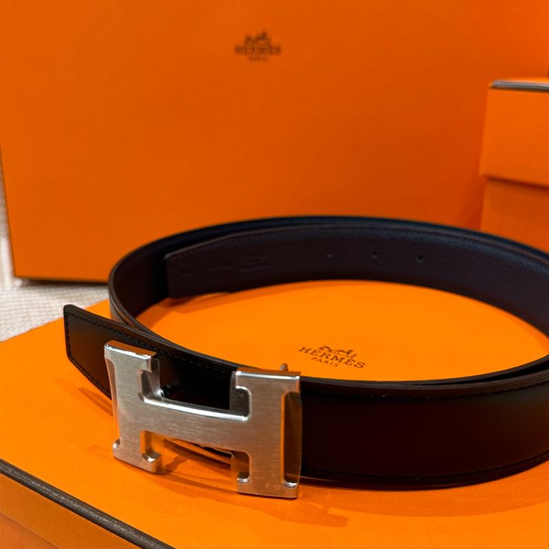 HERMES Reversible Black/Navy Leather Belt with Silver H Buckle