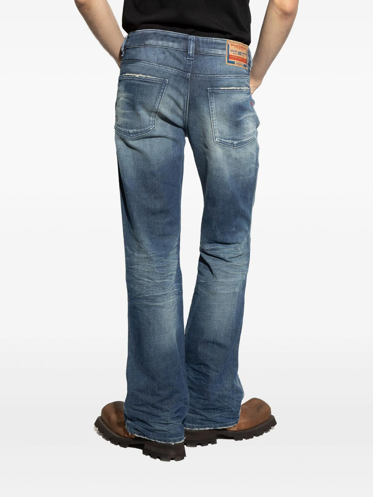 DIESEL 1998 DBUCK Bootcut Denim Jeans Blue L32 Men’s Pants A1221809L35 01