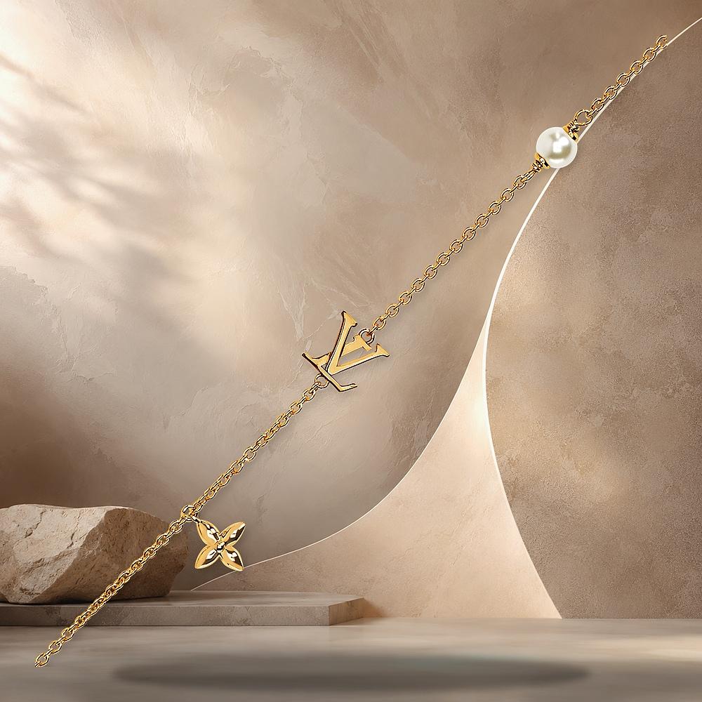 Louis Vuitton LV Floragram XS Gold-Tone Metal Pendant Necklace M03931