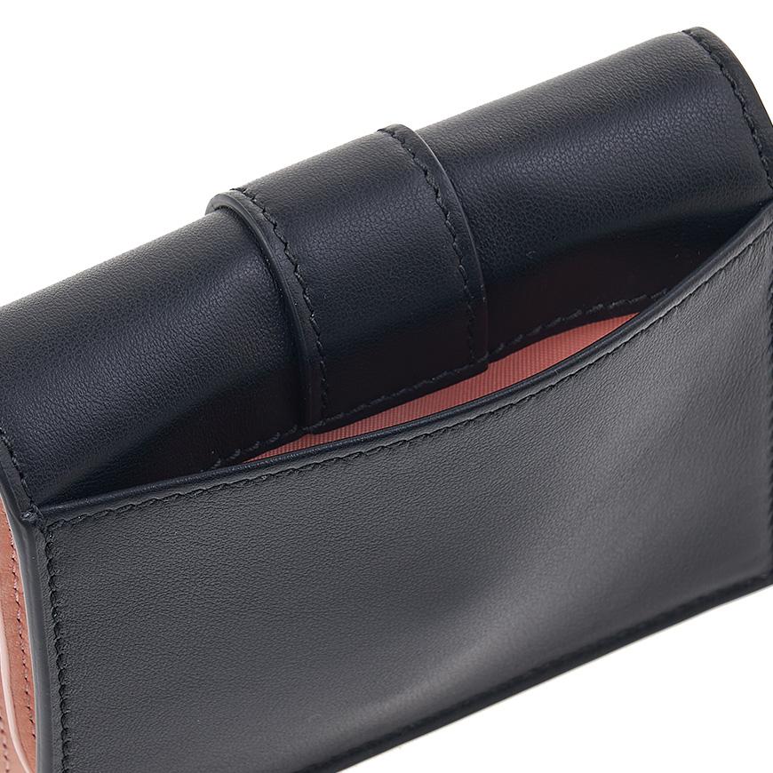 Ferragamo Women’s Hug Compact Bifold Wallet Black Leather 0770850