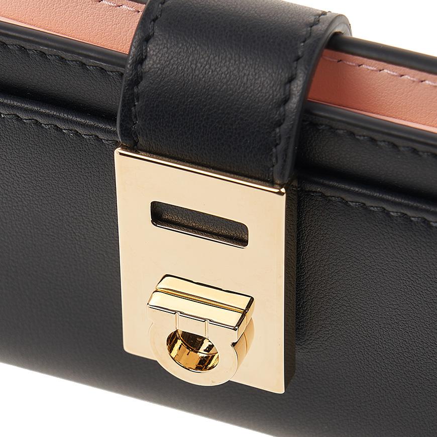 Ferragamo Women’s Hug Card Holder Wallet Black Leather 0770880