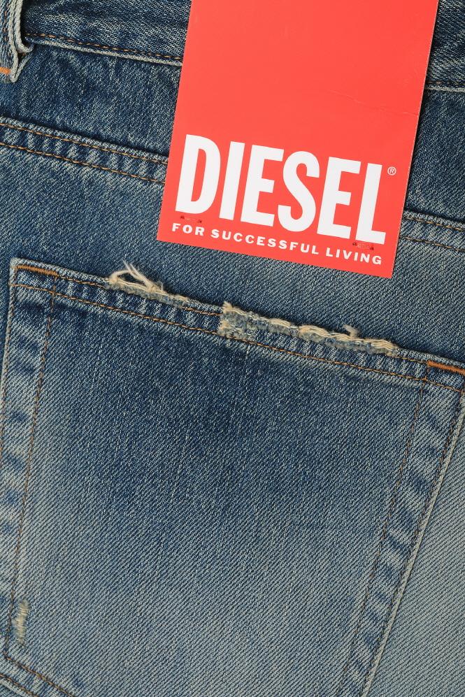 DIESEL Medium Blue 1996 DSIRE Denim Jeans Unisex A0692509L47 01