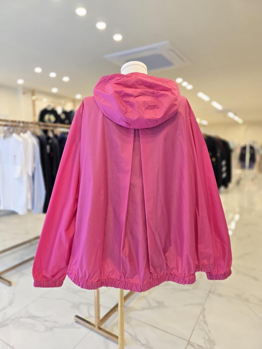 Moncler Bubblegum Pink Boissard Women’s Rain Jacket 1A00097 539YH 520