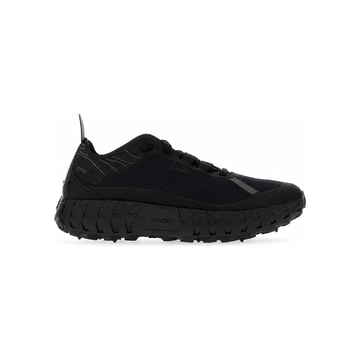 norda Stealth Black Low-Top Sneakers Women’s 001A W StealthBlack