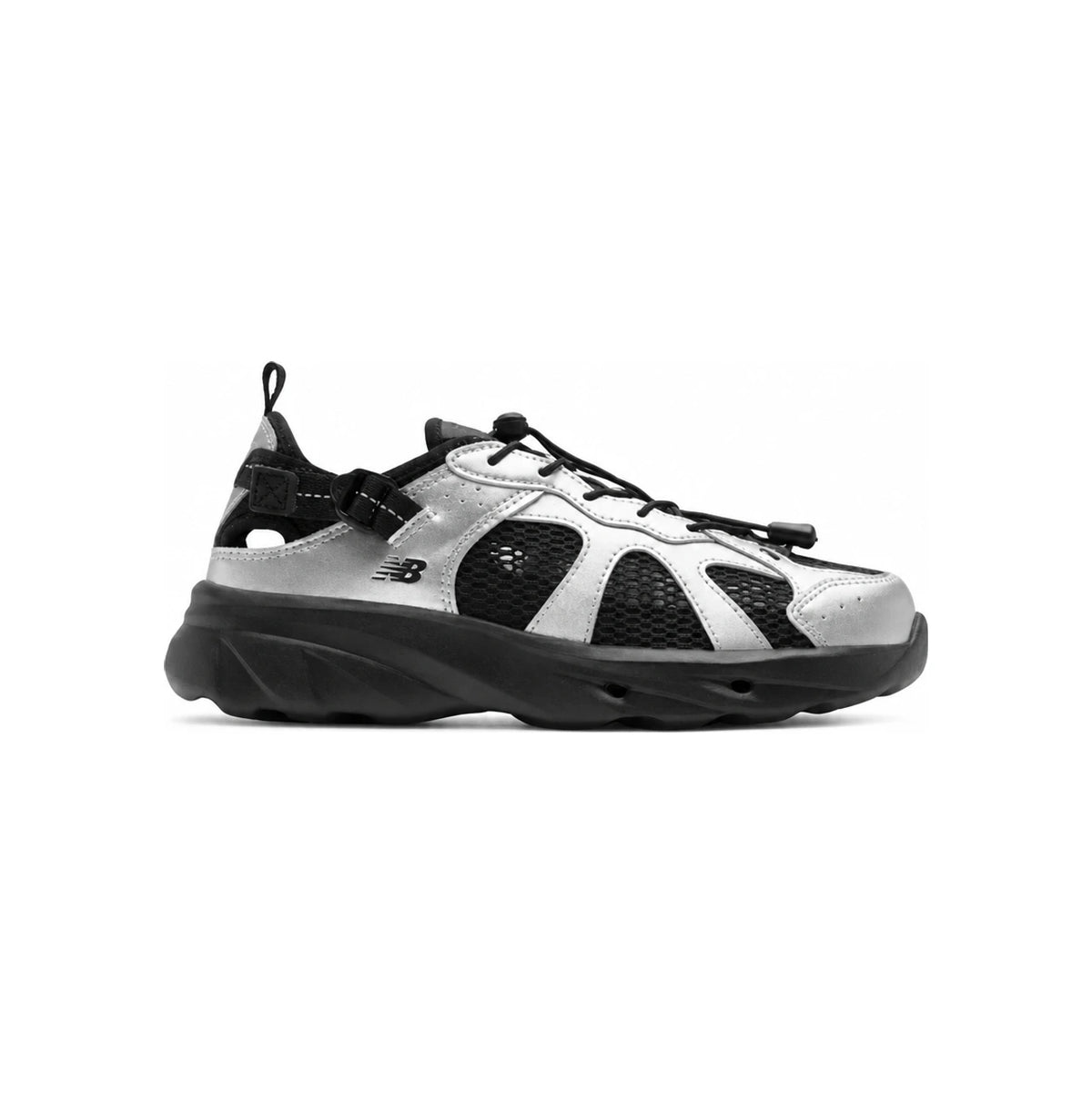 New Balance Silver CAVE Sandals Low-Top Sneakers