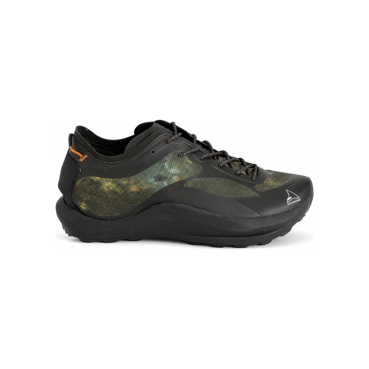 and wander Camo Sneakers Women’s Casual Shoes