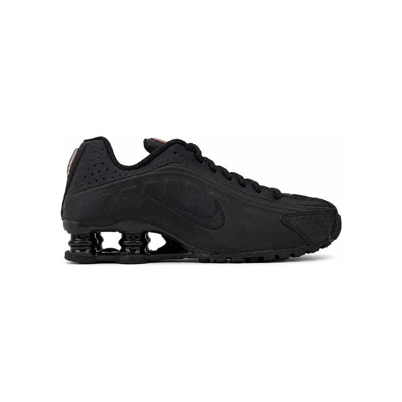 Nike Shox R4 Black Low Top Sneakers
