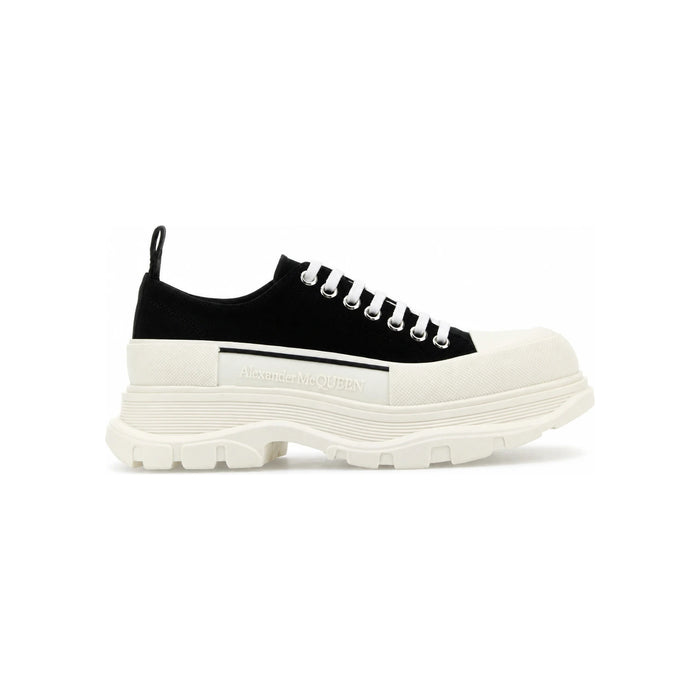 Alexander Mcqueen Tread Slick Lace-Up Low-Top Sneakers Black